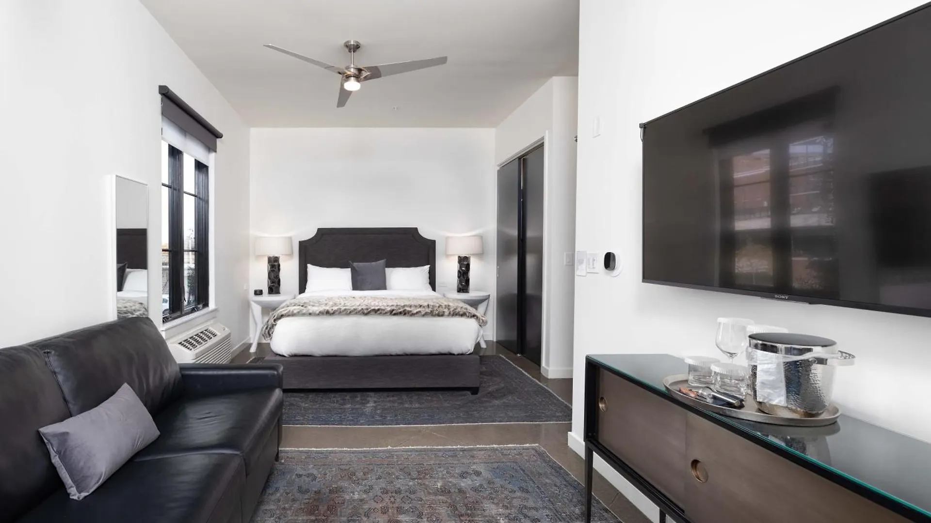 121 Hotel Floor 1 Buyout By Avantstay Entire First Floor Buyout Of 121 Hotel Sleeps 16 ناشفيل